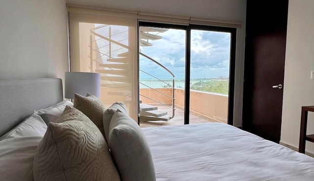 Penthouse Navela 405, by Cercana