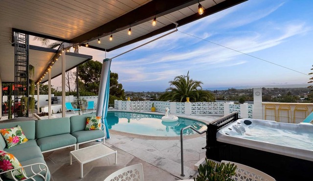Chic Mid - Century Gem - Pool and Hot Tub Views in California