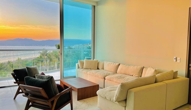 Beachfront 3BR-3BA SunsetParadise