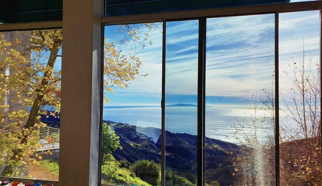Spectacular Malibu Ocean & Mountain View Villa with no cleaning list!