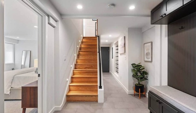 Updated 3BR Residence with Bonus Space in Central Richmond, Near Parks, Dining & MUNI Access
