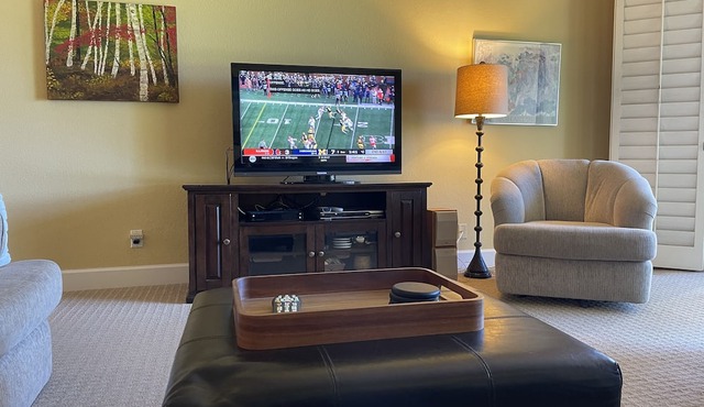 2-bedroom condo just 9 minutes drive to Agua Caliente Casino