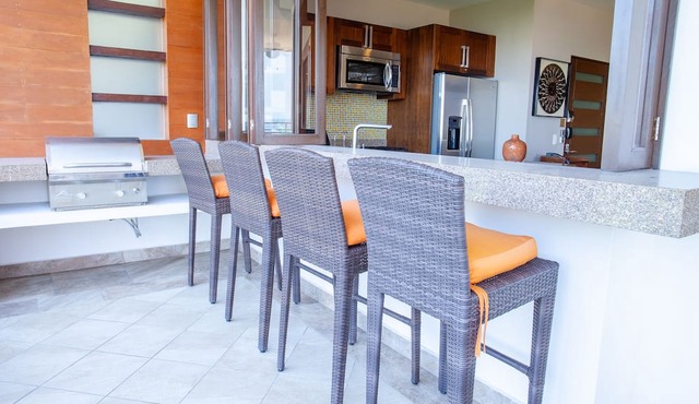 Sweeping Banderas Bay Views, Rooftop Pool & Bar - Residences by Pinnacle Unit 20