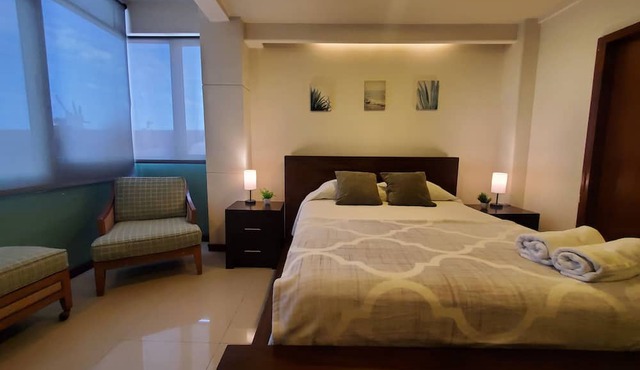 1 bedroom apartment by the beach