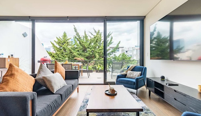 Capitalia | Breathtaking Views & Onsite Gym