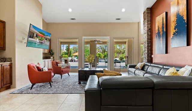 Luxurious Dream pool estate, acre lot, music allowed. in thousand palms