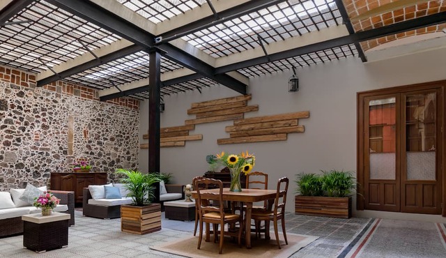 Suite in Historic Building w/Balconies/Superb Location