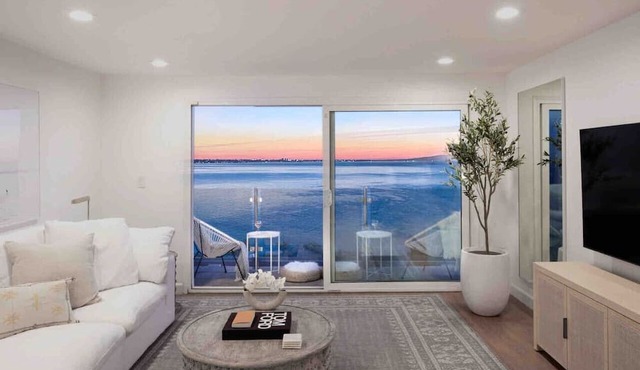 Oceans Views Zen Retreat | 6 Min Walk to Beach | Dolphin Spotting | Pet OK