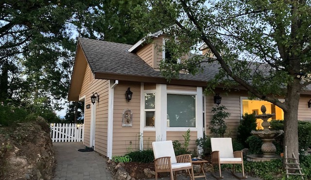 Serenity Cottage in Shingle Springs