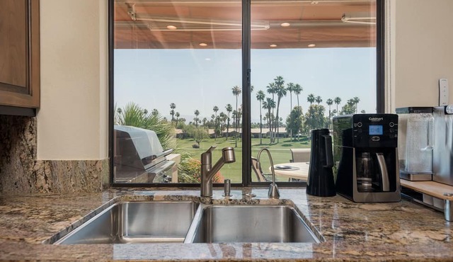 Luxury Premium Upgraded Home – Palm Desert, CA