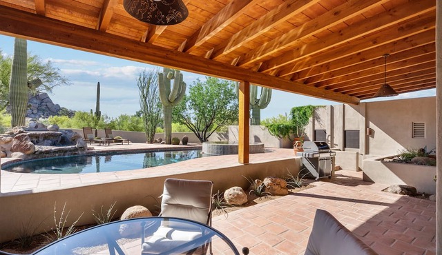 Vintage Classic Private Carefree Home