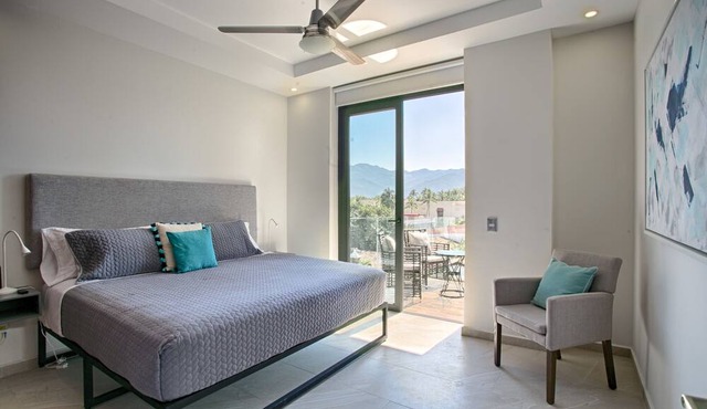 Steps from Beach | Pool + Hot tub + Gym + Balcony