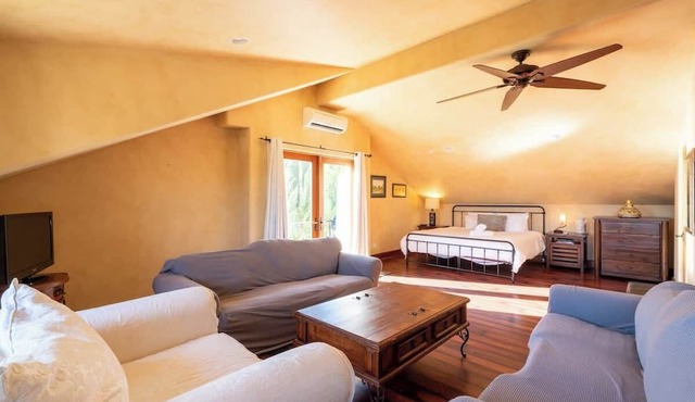 Villa Vista de Rancho Santa Fe w/Pool, Views! in Escondido