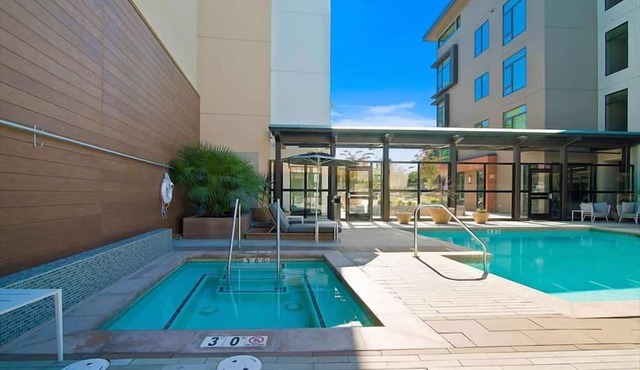 Modern 1BR | Kitchen + Laundry | Near Castro St