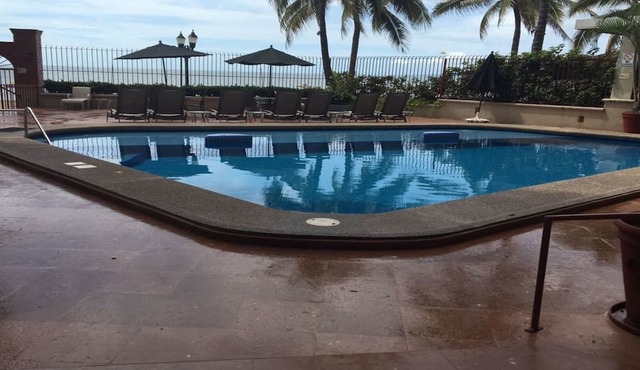 Beachfront, Oceanview, walking distance to Malecon 2 bdrm/2 bath unit for rent