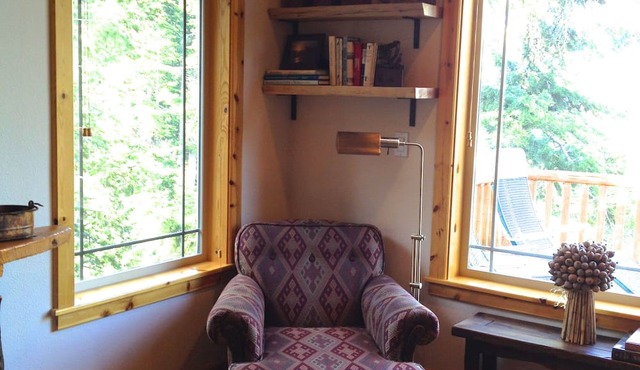 Serene & Elegant; Sleeps 12, Private & Quiet; Private Homeowners Beach Club in Tahoe City