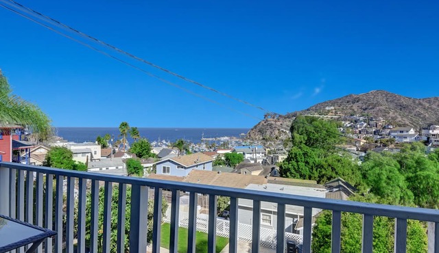 Cozy 2 Bedroom Home with GOLF CART, Stunning View, Balcony, Grill, Wifi - 124 Hi