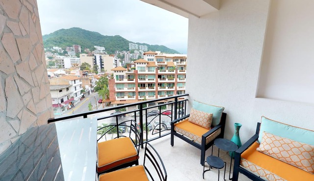 Penthouse in Rivera Molino One Block from the Beach 3BD Penthouse for rent in Ol
