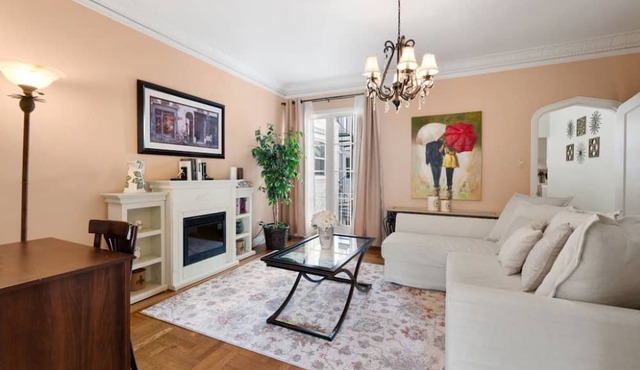 Luxury upper flat Marina private condo, 1 block from Bay