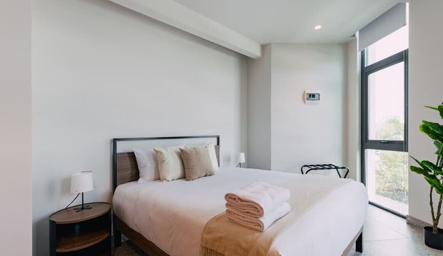 Chic Studio with WIFI and Work Hub