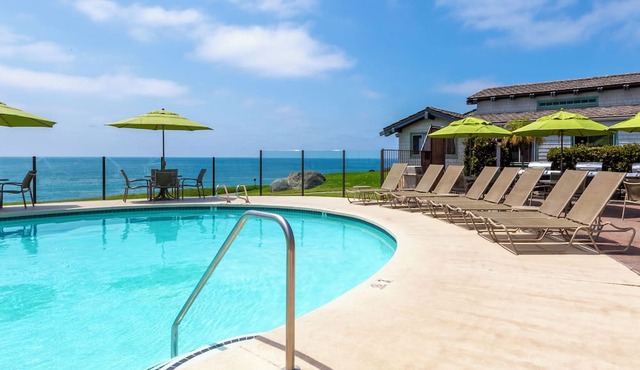 Studio w/Kitchen | Pool | Free Parking | Del Mar Beach Access in Del Mar