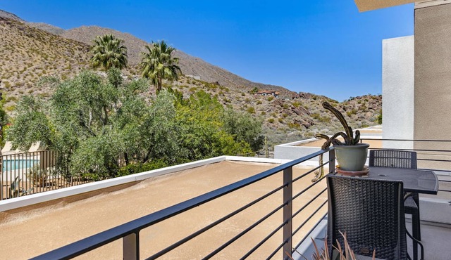Sophisticated Condo in Canyon Corridor, South Palm Springs