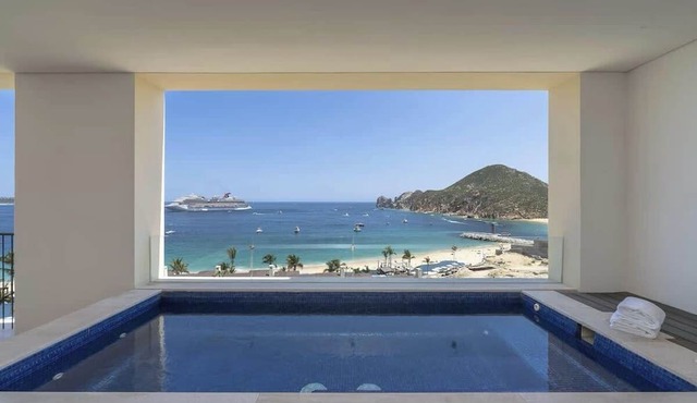 Luxury Medano Beach Cabo Resort 3 bedroom steps to marina