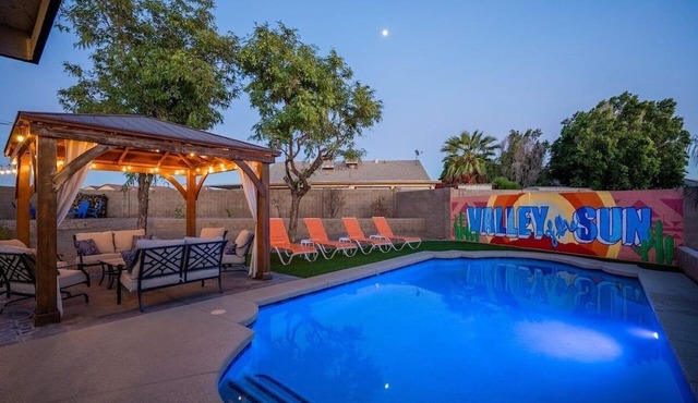 Ultimate PLAYcation Quick Walk to Stadium Pool Spa