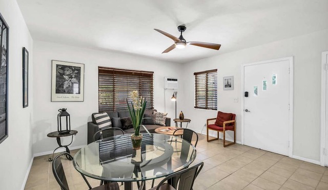 Walkable Summer Luxury Unit | Prime UofA 1BR