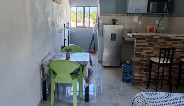 Fully equipped apartment in Puerto Progreso, 5 blocks from the beach.