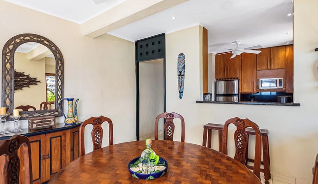 SUMMER PROMO: 6th Floor Corner Unit on the beach in Old Town; Rooftop Pool