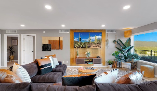Horizon Haven Hot Tub Views Game Room Speakeasy