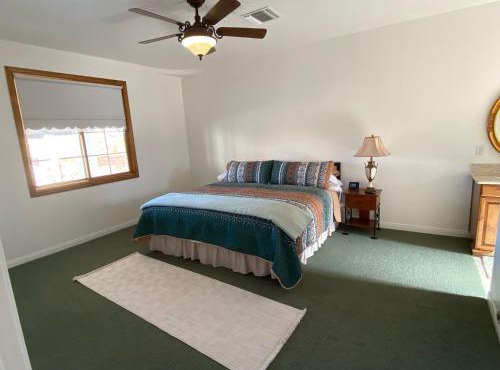 Desert Sierra Guest House