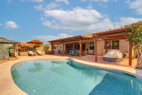 Yuma Desert Oasis w/Private Pool & Home Gym!
