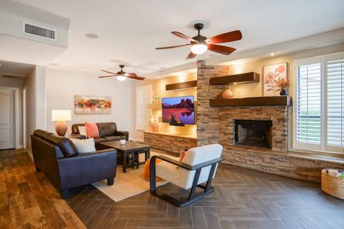 Lakeside Luxury Val Vista