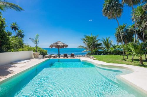 Casa Pelagia Beachfront Luruxy Villa in Tulum
