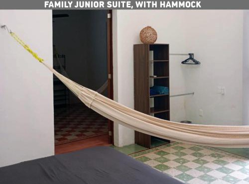 Villa con piscina para 6 personas en camas y 2 Hamacas Ado 69