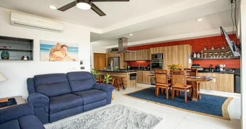 Zoho Skies Amazing View Sleeps 6, #T1-1104