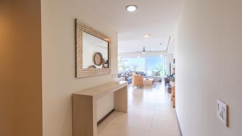 Península T3 1A Luxurious Ocean View Getaway by Kivoya