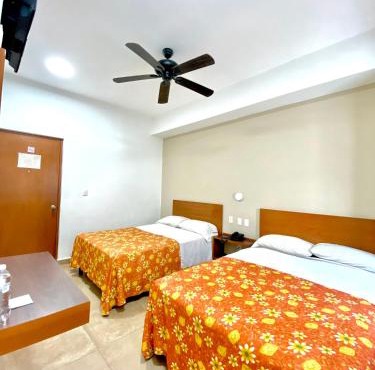 Hotel Delfines - a 2 calles del Acuario Veracruz
