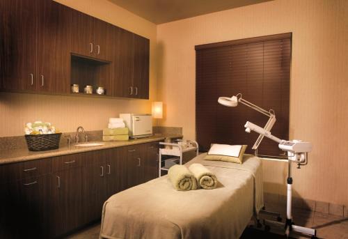 Ayres Hotel & Spa Mission Viejo - Lake Forest