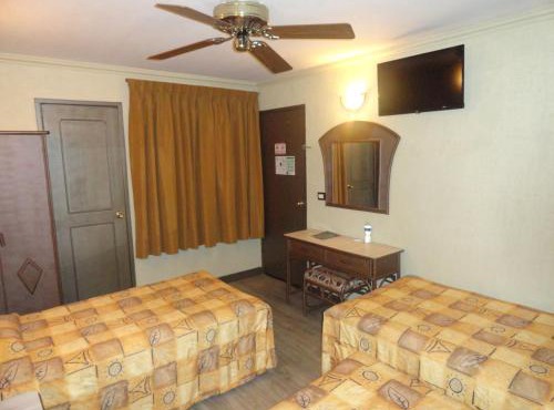 Hotel Plaza Crystal