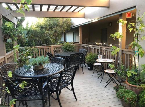 Little Sur Inn