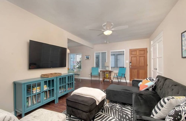 Ben`s Beach Bungalow 3, Ocean View Mission Beach 1