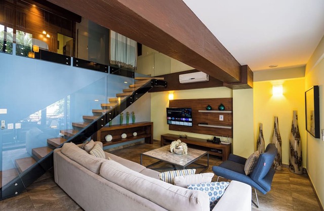 2 bed 2 bath 2 level LOFT TOWNHOME · RTH2